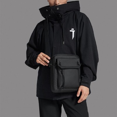 ARCTIC HUNTER τσάντα ώμου K00527 με θήκη tablet, 5L, μαύρη ARCTIC HUNTER τσάντα ώμου K00527 με θήκη tablet, 5L, μαύρη