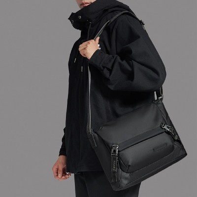 ARCTIC HUNTER τσάντα ώμου K00528 με θήκη tablet, 10L, μαύρη ARCTIC HUNTER τσάντα ώμου K00528 με θήκη tablet, 10L, μαύρη