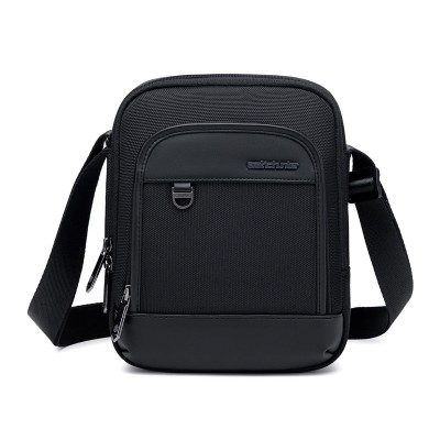 ARCTIC HUNTER τσάντα ώμου K00689, 2.7L, μαύρη ARCTIC HUNTER τσάντα ώμου K00689, 2.7L, μαύρη